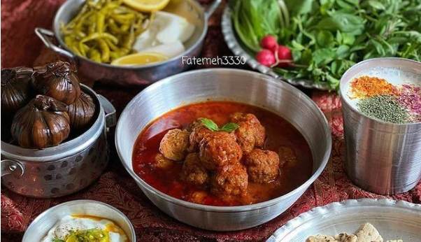 قیمه ریزه نخودچی