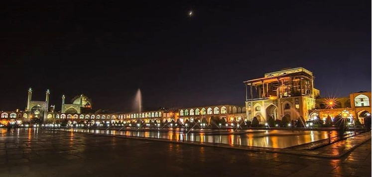 میدان نقش جهان در شب