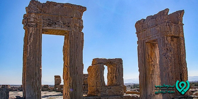 موزه تخت جمشید کجاست؟