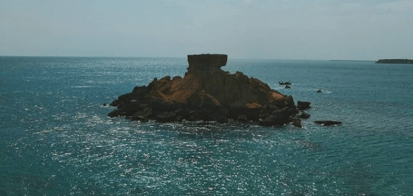 جزیره ناز از جاهای دیدنی قشم