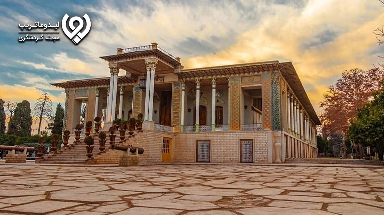 داخل-باغ-عفیف-آباد-چه-شکلی-است؟-باغ عفیف آباد شیراز کجاست