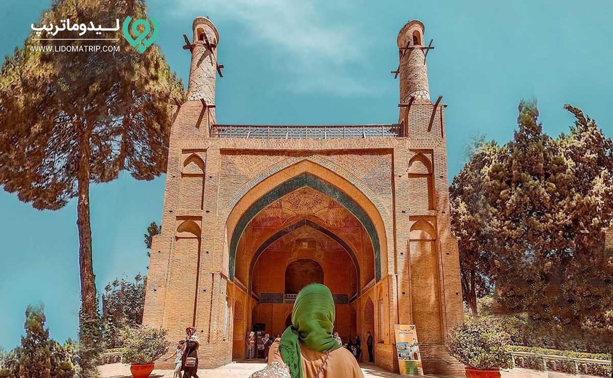 منارجنبان اصفهان کجاست؟