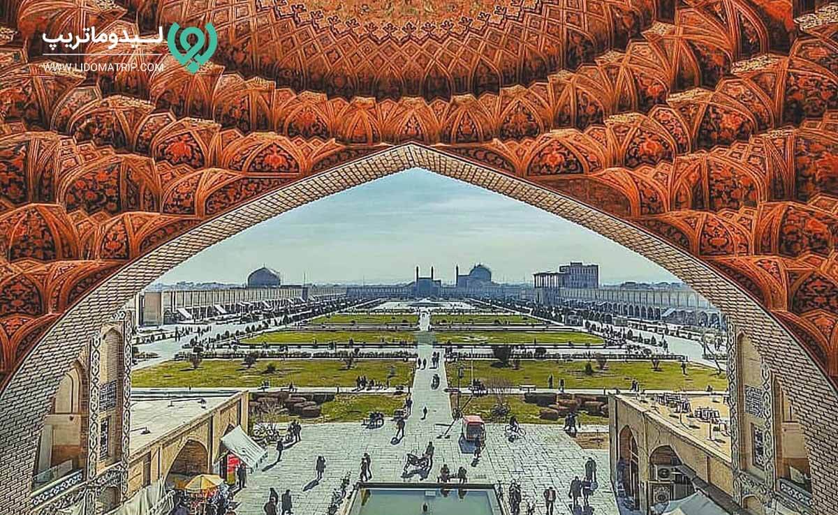 بازار قیصریه اصفهان کجاست؟