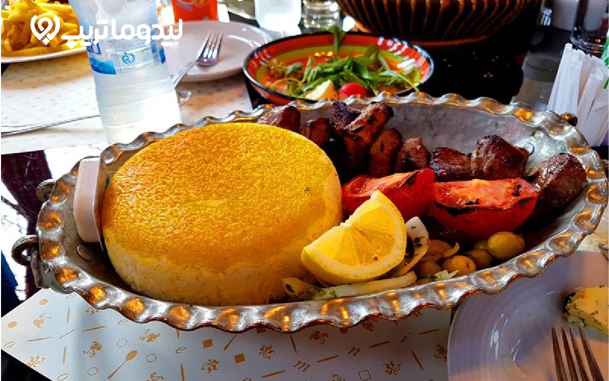 رستوران های نمک آبرود، شکم گردی در نمک آبرود